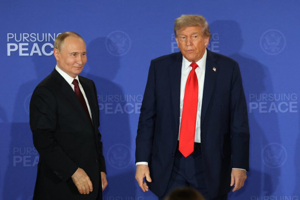 Kremlin no descarta reunión Putin-Trump en cumbre de la APEC