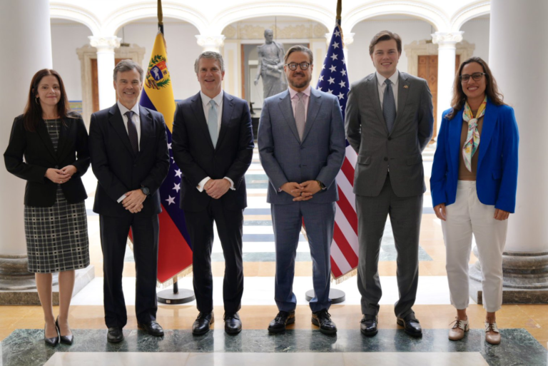Subsecretario de Comercio de EE.UU. se reúne con Plasencia en Caracas