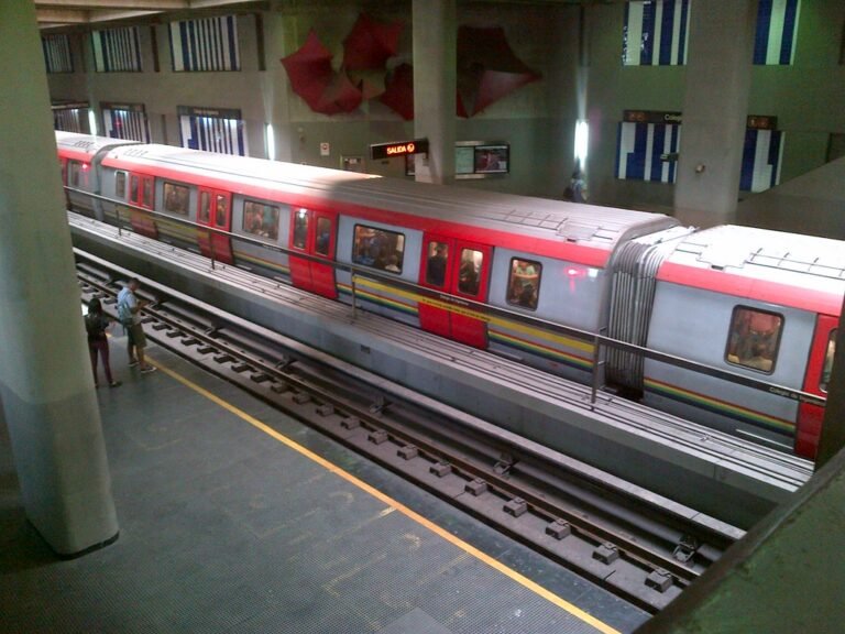 Metro de Caracas sube pasaje a 160 bolívares, un alza de 77,7%
